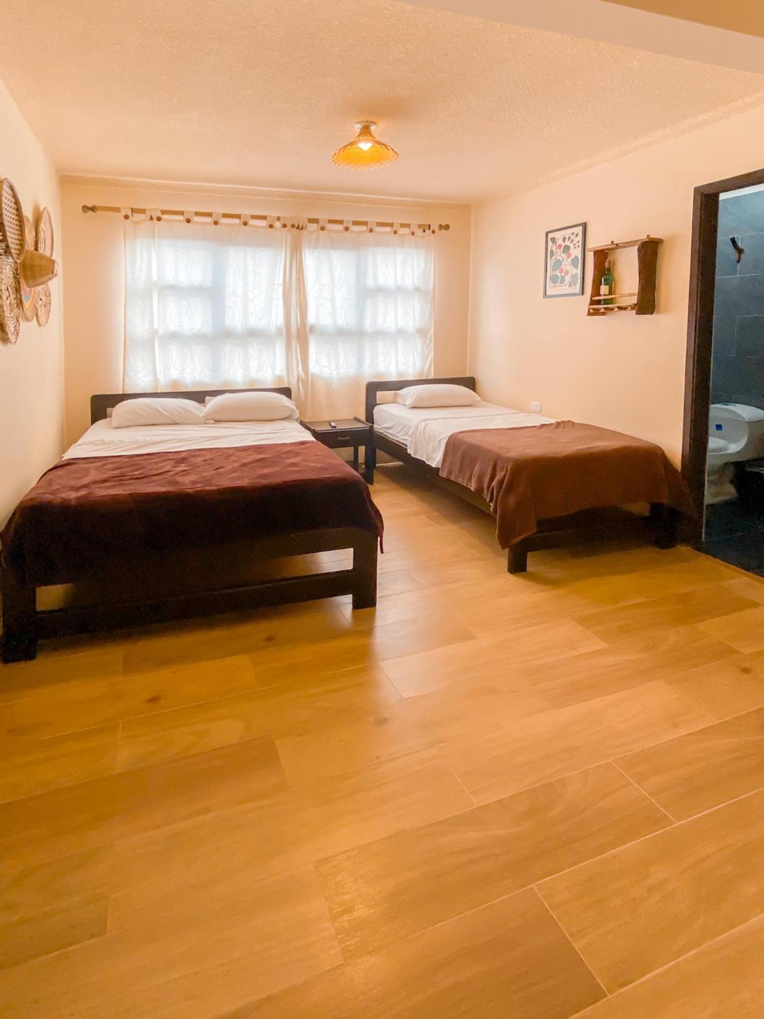 La Rosa Nautica Hostel غوادواس الغرفة الصورة