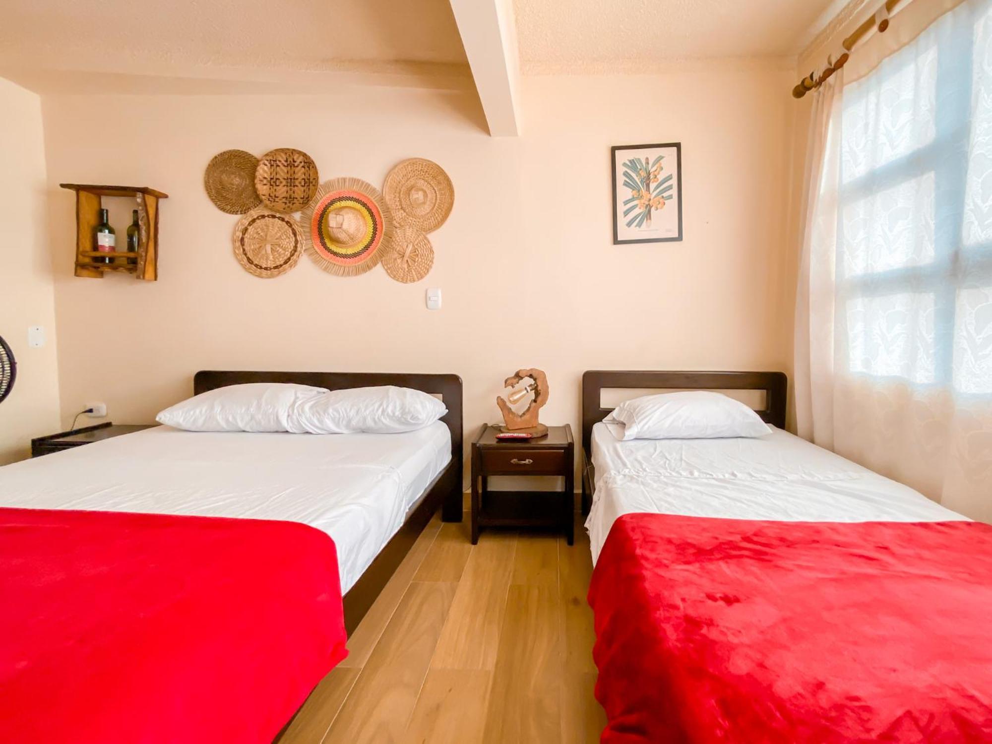 La Rosa Nautica Hostel غوادواس المظهر الخارجي الصورة