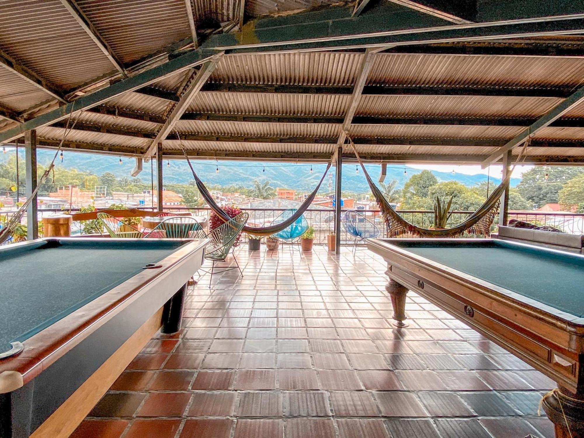 La Rosa Nautica Hostel غوادواس المظهر الخارجي الصورة