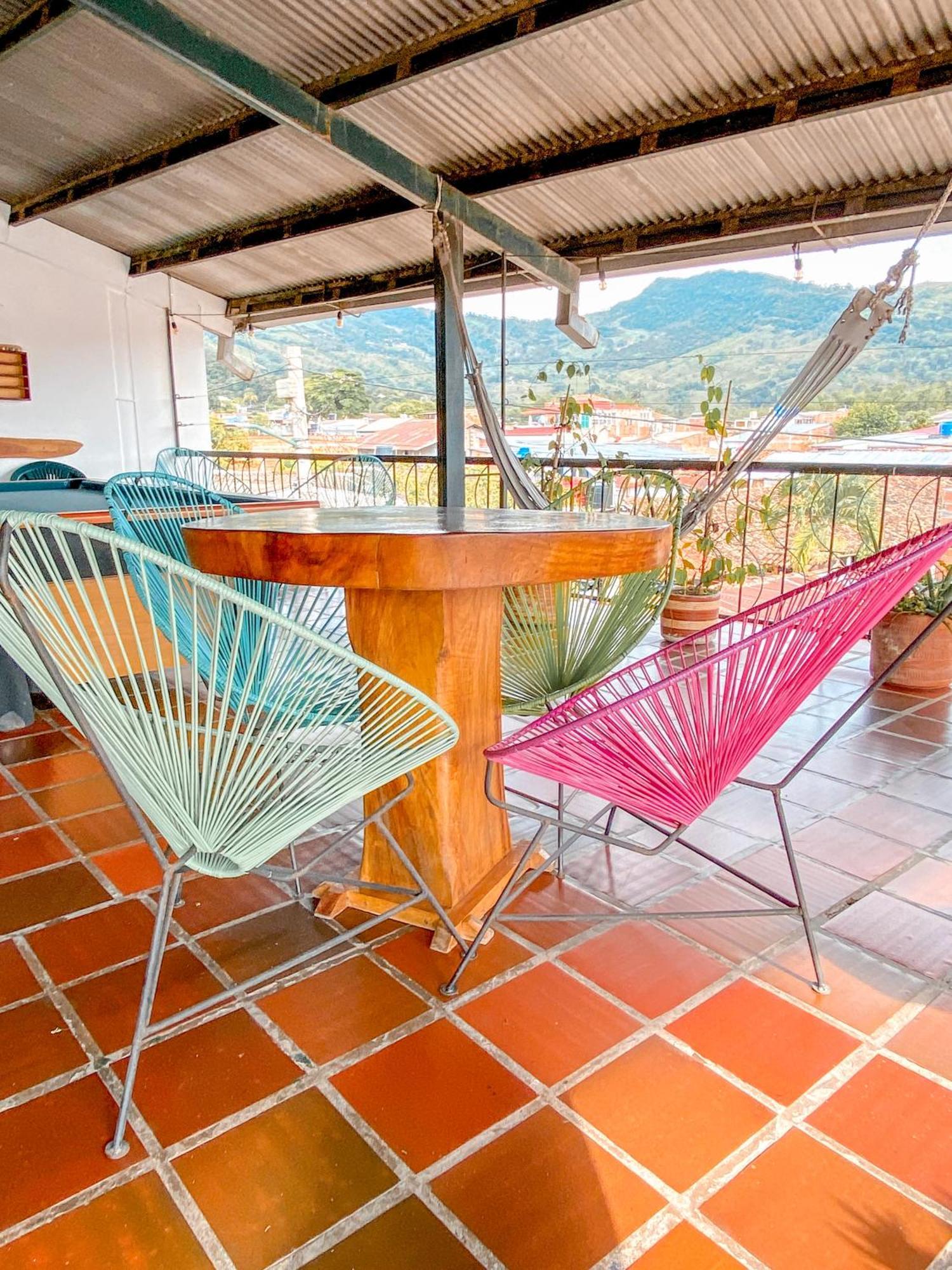 La Rosa Nautica Hostel غوادواس المظهر الخارجي الصورة