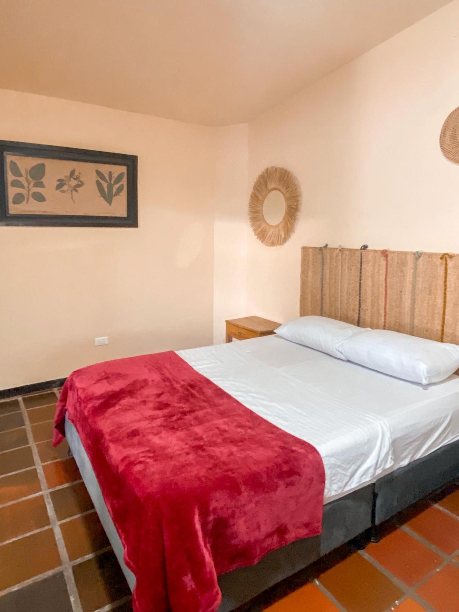 La Rosa Nautica Hostel غوادواس الغرفة الصورة