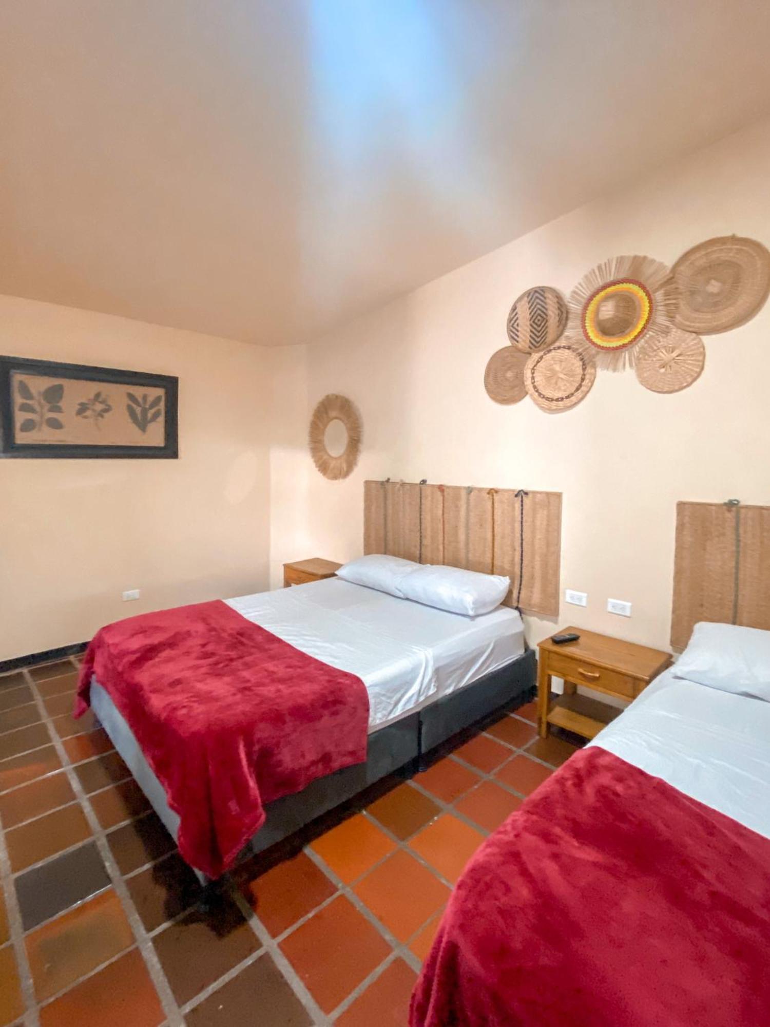La Rosa Nautica Hostel غوادواس الغرفة الصورة